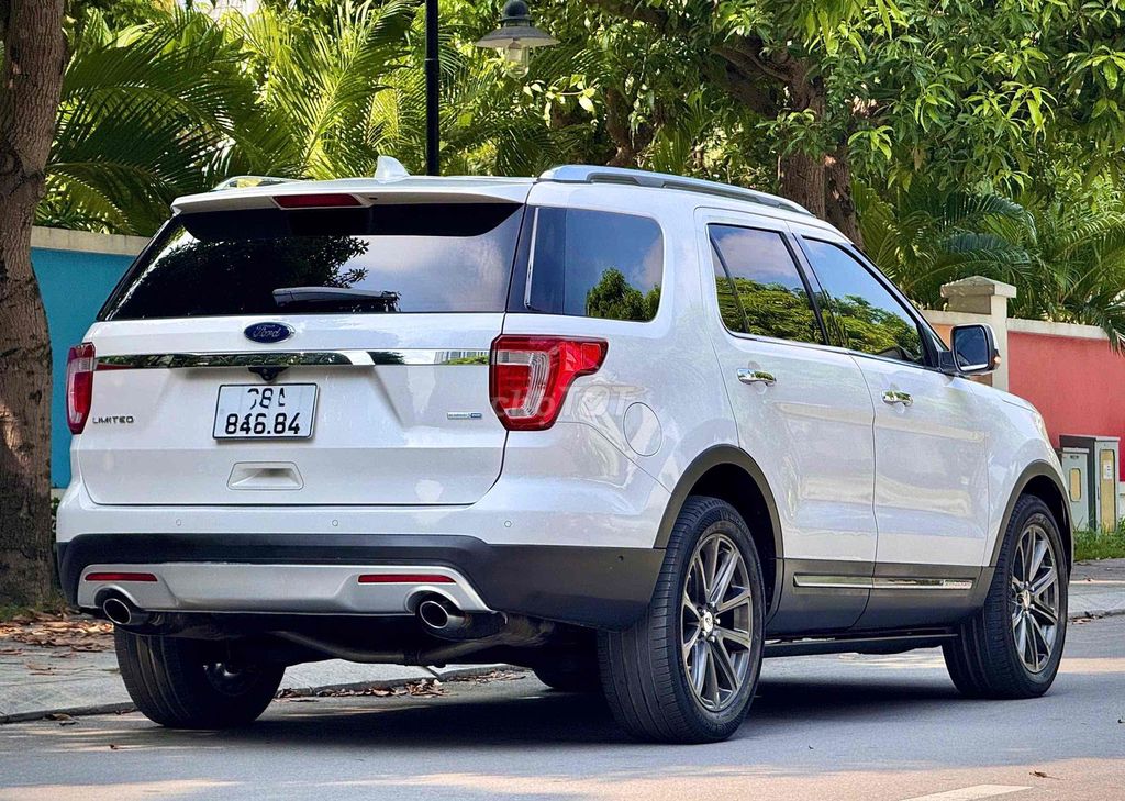 Ford Explorer 2017 2.3L Ecoboost - 96000 км