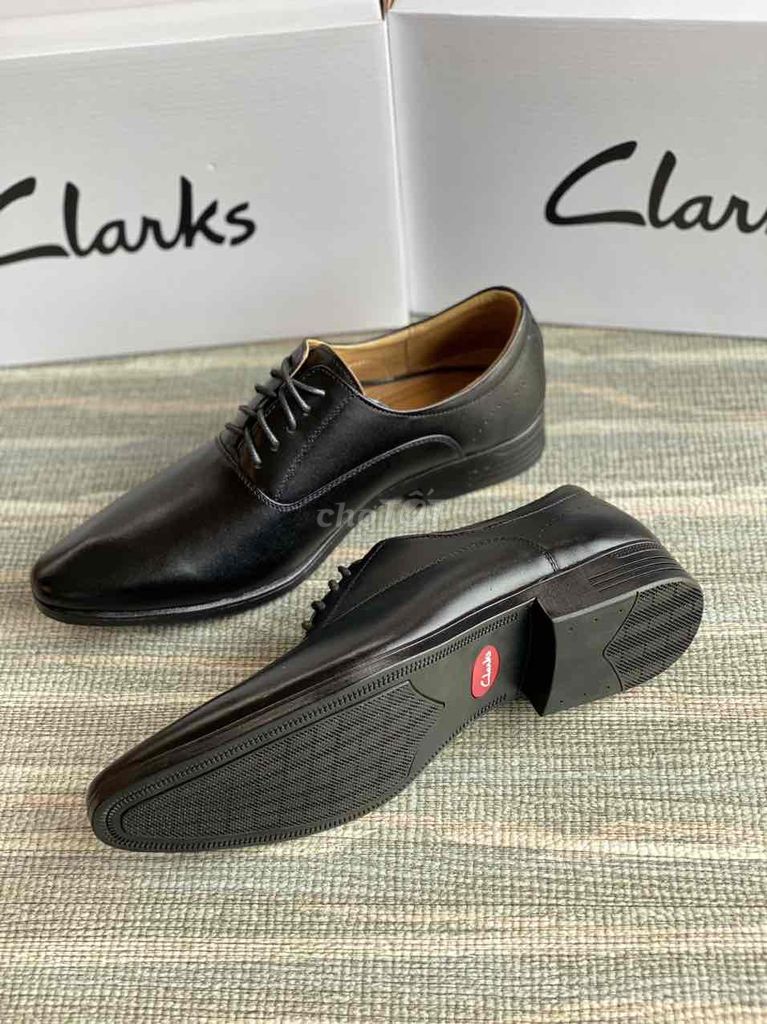 Giày Tây Đen Clarcks