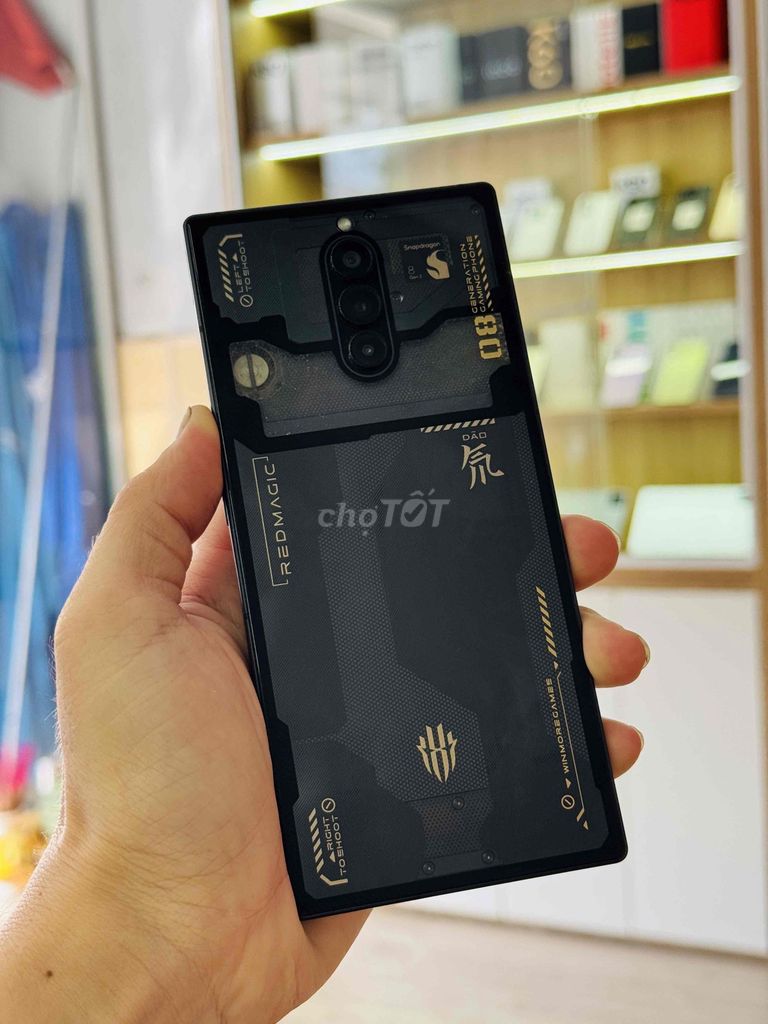 Red Magic 8 Pro 12GB/256GB Đen Chiến Game Mạnh mẽ. Mua bán Điện thoại tại Quận Thanh Khê Đà Nẵng được đăng bởi Thương Mobile hình 1