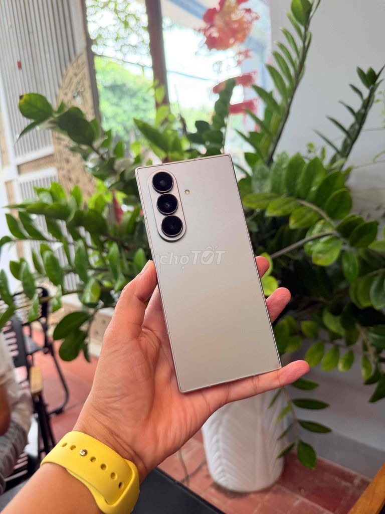 Samsung Galaxy Fold 7 Bạc Đã sử dụng. Mua bán Điện thoại tại Thành phố Buôn Ma Thuột Đắk Lắk được đăng bởi Phuong Nguyen hình 1