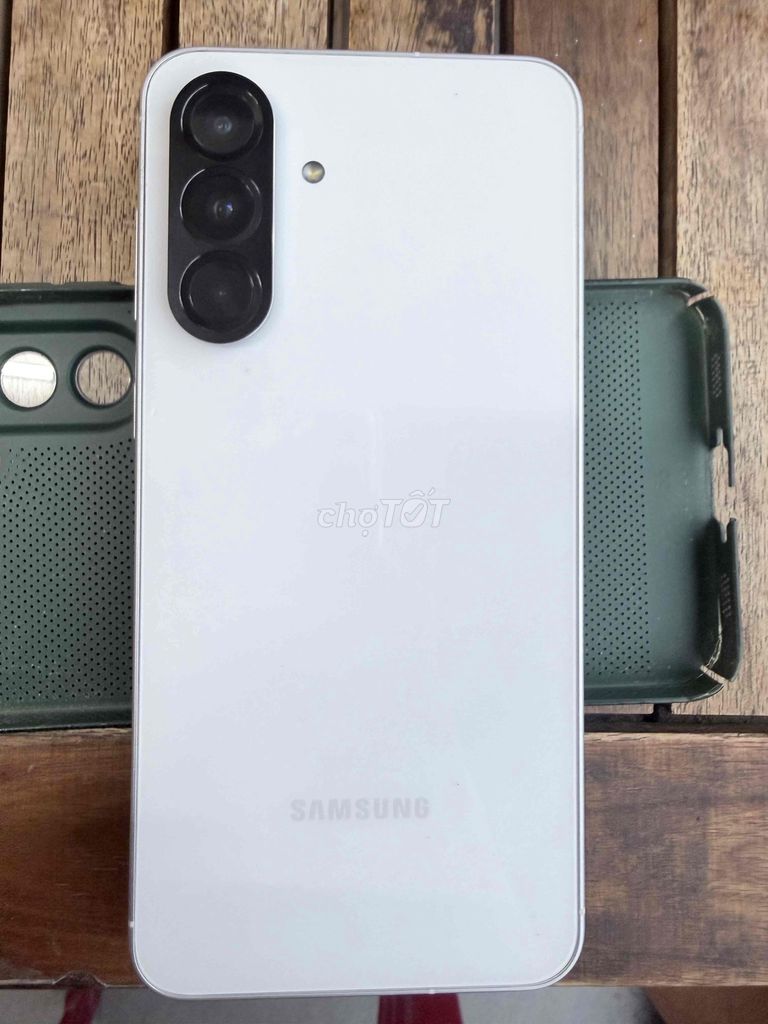 Samsung Galaxy A56 5G Trắng. Mua bán Điện thoại tại Quận Tân Bình Tp Hồ Chí Minh được đăng bởi Edwards Shop hình 1