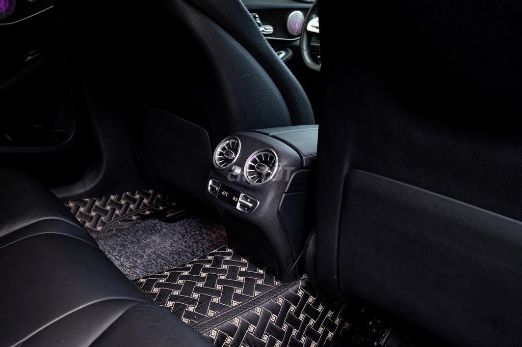 Thì Đây Là Mer C300 AMG 2019 - Xe chuẩn 100%. Mua bán Ô tô tại Quận 7 Tp Hồ Chí Minh được đăng bởi Bảo Duy Ô Tô hình 15