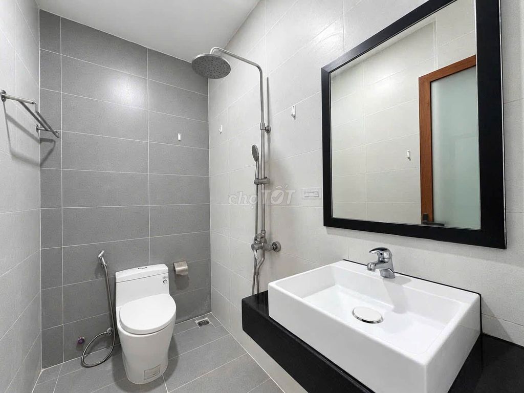 4th-floor studio on Đa Mặn 5 by the University of Economics — photo 3