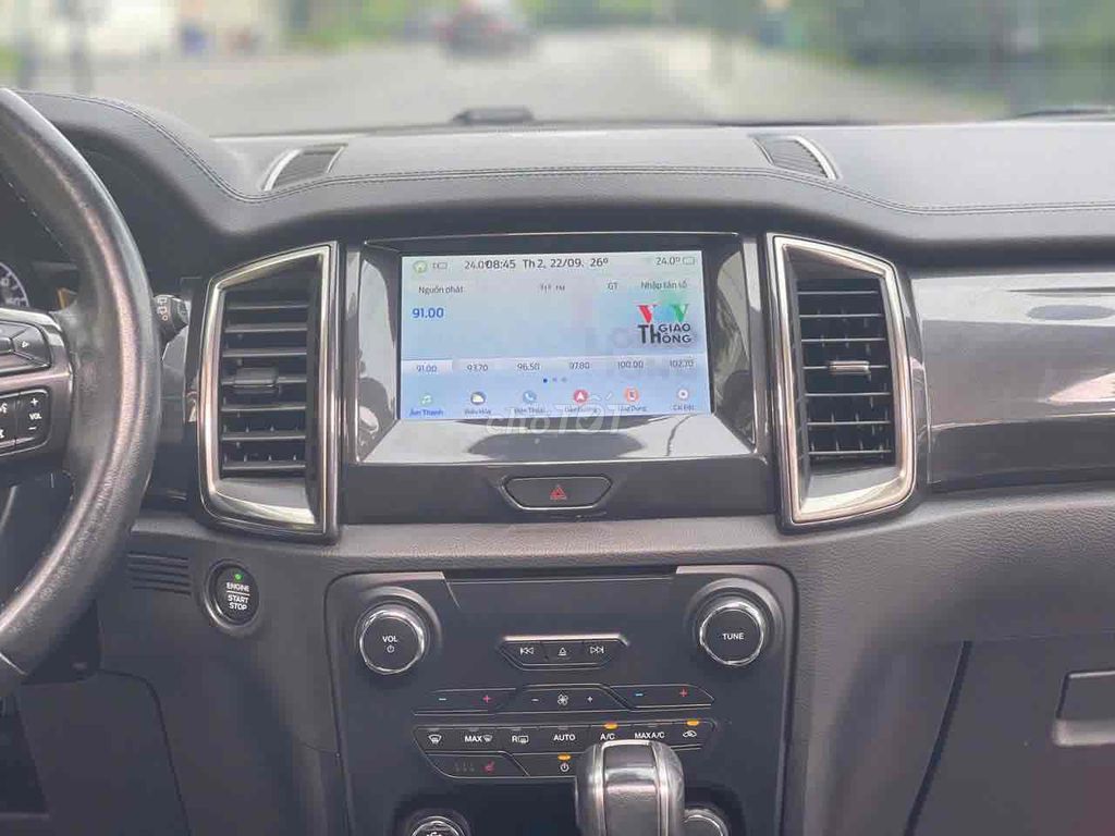 Ford Everest Titanium 2.0L 4x4 sx 2021 màu đỏ. Mua bán Ô tô tại Quận Cầu Giấy Hà Nội được đăng bởi Cao Quý hình 11