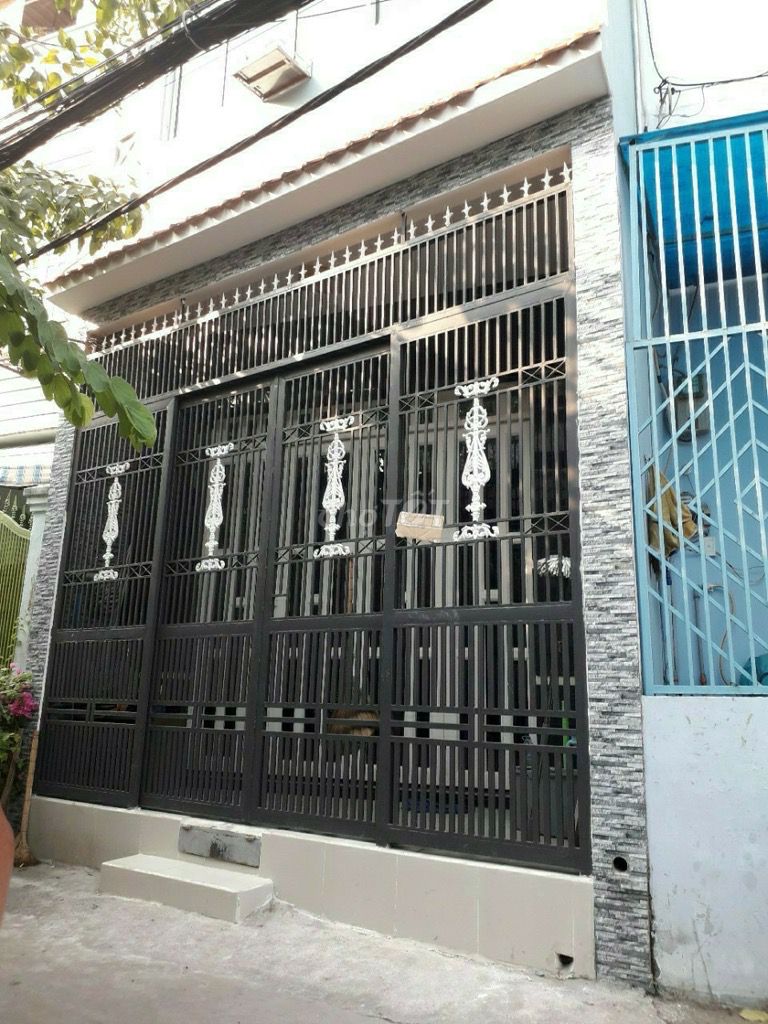 Bán nhà Q7  3 tầng  kế bên KDC HimLam - Trần Xuân Soạn, Giá nhỉnh 4 tỷ