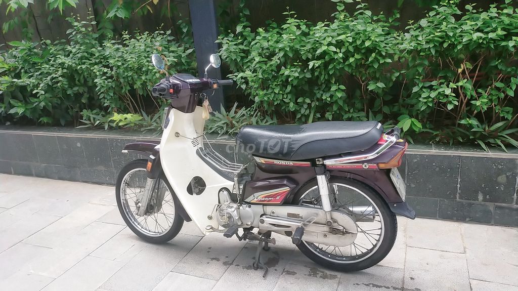 Dream việt đời đầu 2012. Mua bán Xe máy tại Quận Thanh Xuân Hà Nội được đăng bởi Hoàng Khiếu hình 1