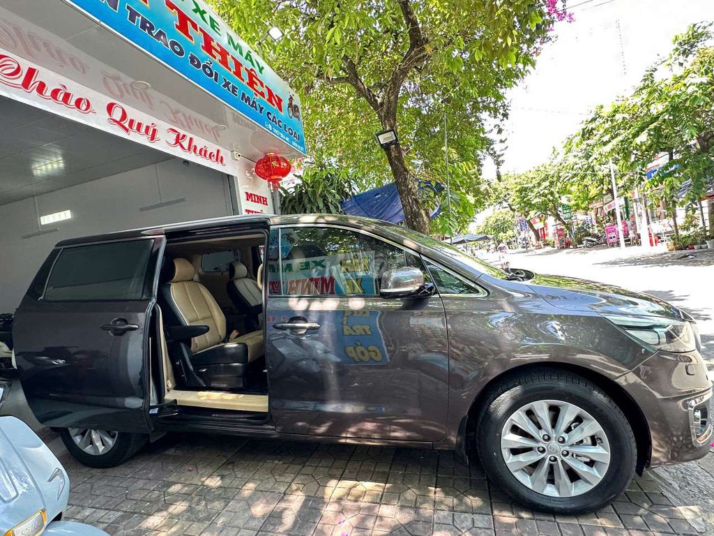Kia Sedona 2015 photo 2