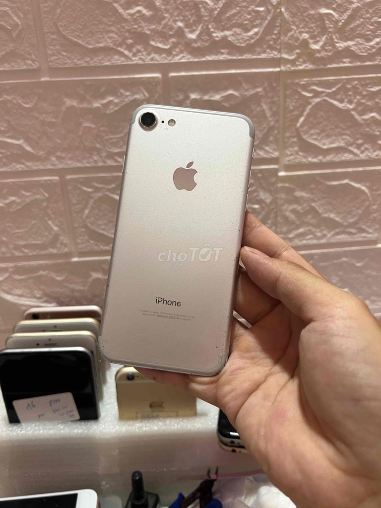 Apple iPhone 7G 32GB Bạc Đã sử dụng. Mua bán Điện thoại tại Huyện Gia Lâm Hà Nội được đăng bởi nguyễn nam hình 1