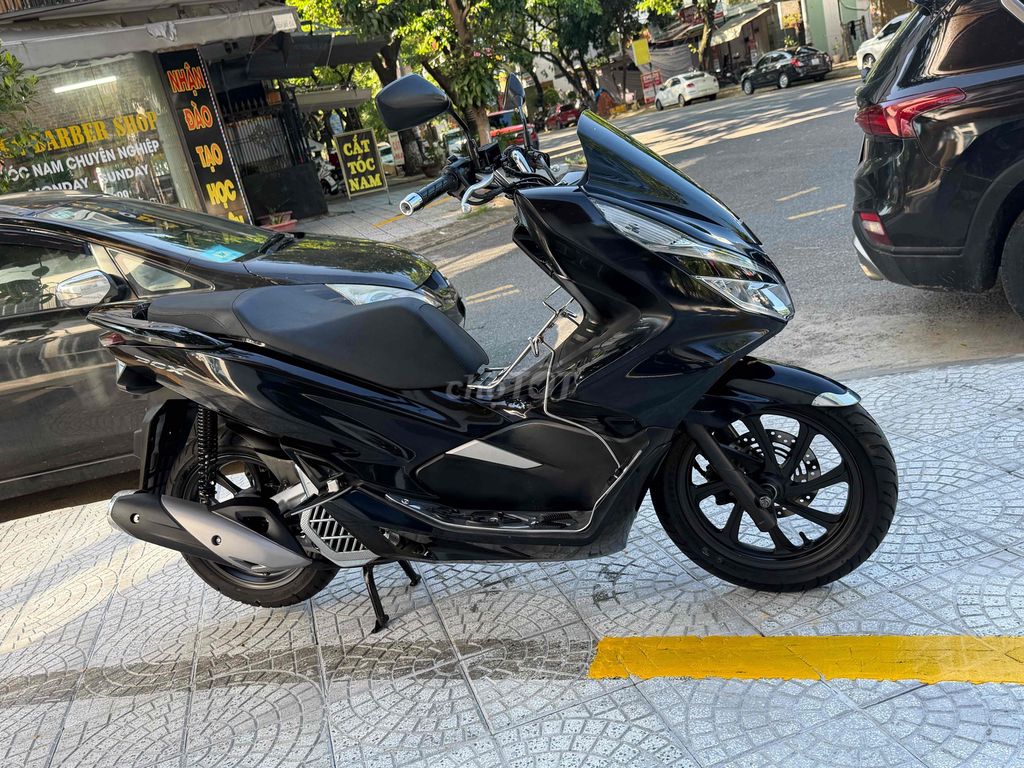 Honda PCX 2019 черный глянцевый смарт-ключ оформление номера