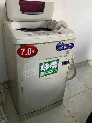 Máy giặt Toshiba sử dụng tốt cần bán cho anh em.