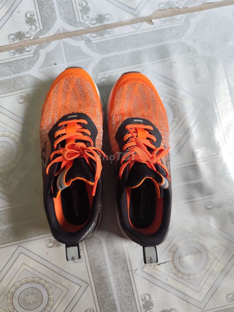 Giày chạy bộ Bitis Hunter Cam Size 42. Mua bán Giày dép tại Quận Tân Bình Tp Hồ Chí Minh được đăng bởi Hùng  hình 1