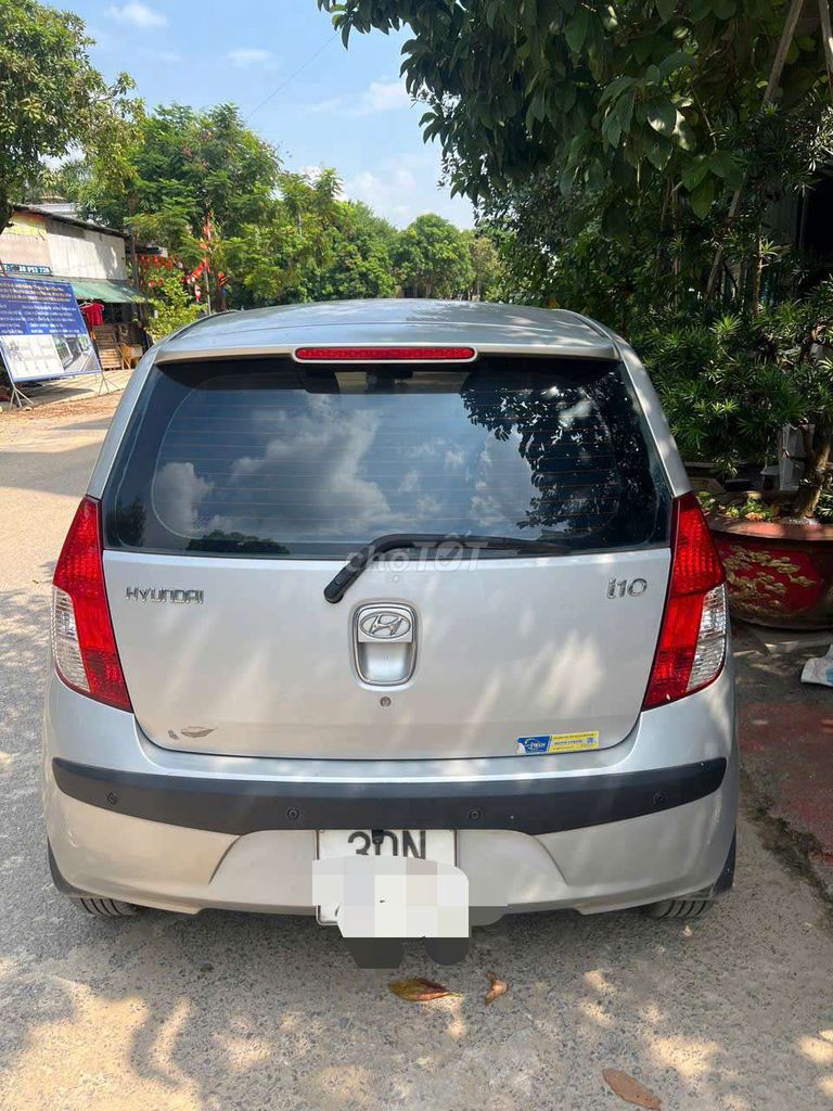 Hyundai i10 2009 серебристый