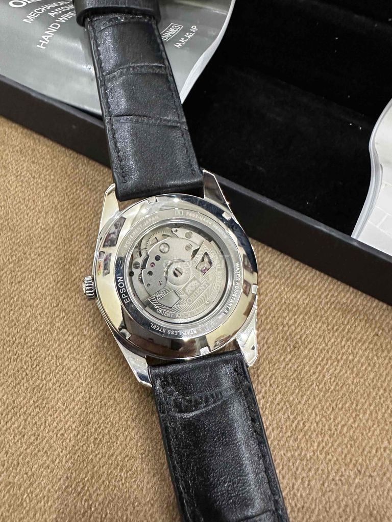 e cần bán đồng hồ orient chính hãng