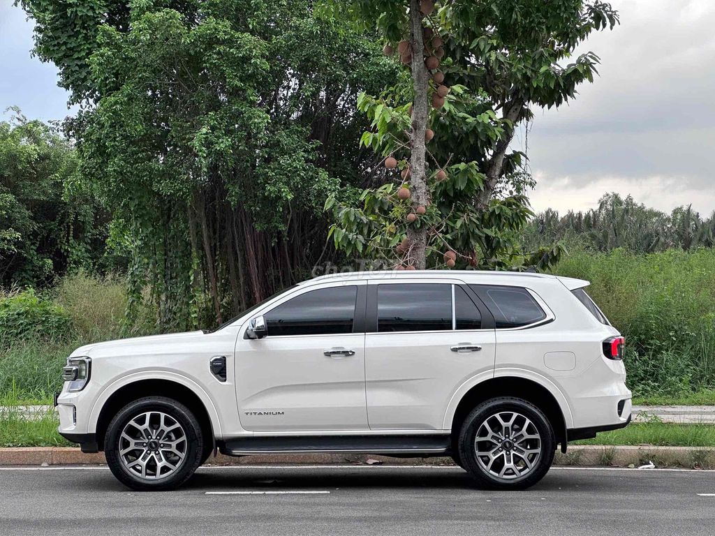 Siêu Lướt Ford Everest 2024 Titanium 2.0L 4x2 AT. Mua bán Ô tô tại Thành phố Thủ Đức Tp Hồ Chí Minh được đăng bởi Phúc Nguyên hình 3