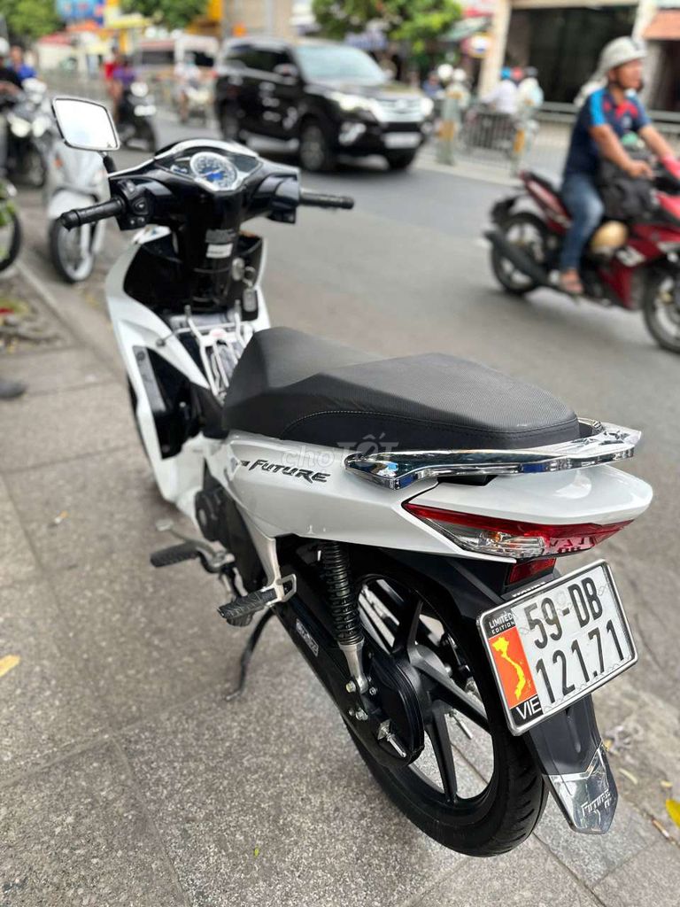 Honda future led FI 2004 mới 99% Bstp chính chủ. Mua bán Xe máy tại Quận Tân Phú Tp Hồ Chí Minh được đăng bởi Tuanduy hình 5
