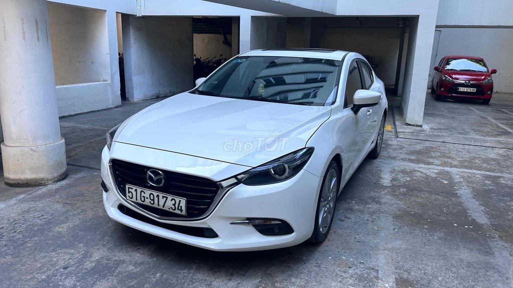 Bán Mazda 3 Premium 2.0L sx 2019 màu trắng