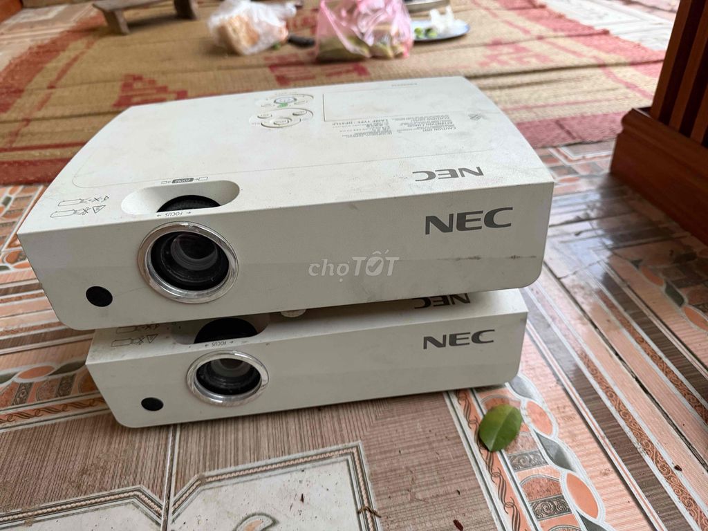 Máy chiếu NEC màu Trắng. Mua bán Đồ dùng văn phòng tại Huyện Bình Xuyên Vĩnh Phúc được đăng bởi Sáng hình 1