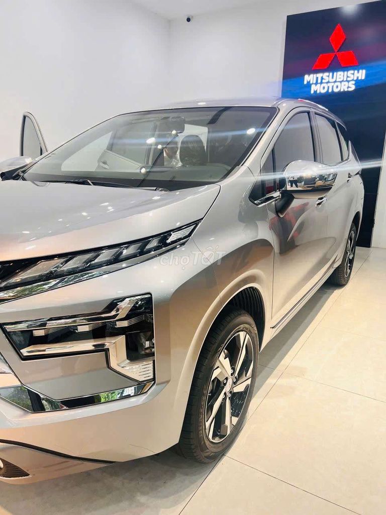 Mitsubishi Xpander 2023 AT Premium - 29999 km