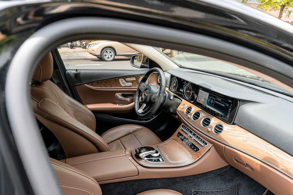 Bán Mẹc E200 Model 2019 đẳng cấp doanh nhân. Mua bán Ô tô tại Quận 7 Tp Hồ Chí Minh được đăng bởi tuấn anh hình 15