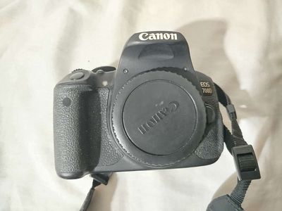 Canon eos 700d kèm len 50 và 28-105. Mua bán Máy ảnh, Máy quay tại Quận Bắc Từ Liêm Hà Nội được đăng bởi Hà Nội Mưa