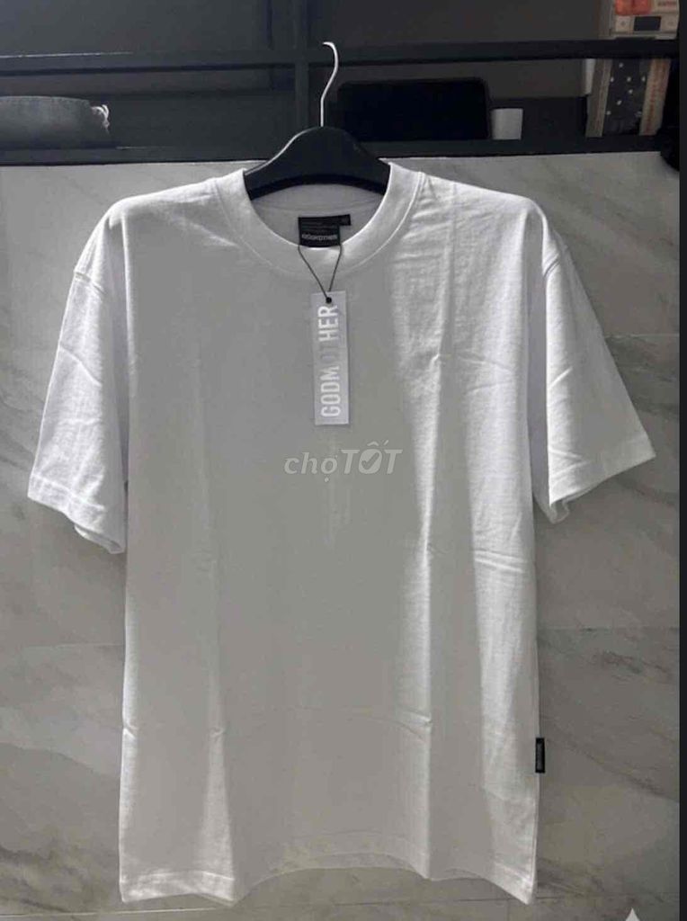 Áo thun Godmother Unisex Mới. Mua bán Quần áo tại Quận Ngũ Hành Sơn Đà Nẵng được đăng bởi Bình Thanh hình 1