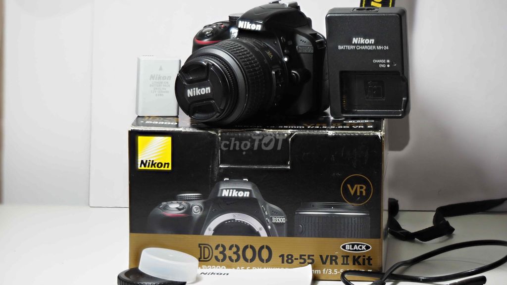 Nikon 3300 + Lens Kit( Like New) Full Box.