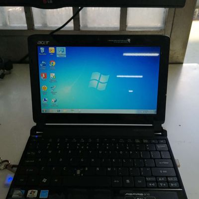 Laptop Acer n450 ram2gb/128gb 10.1in