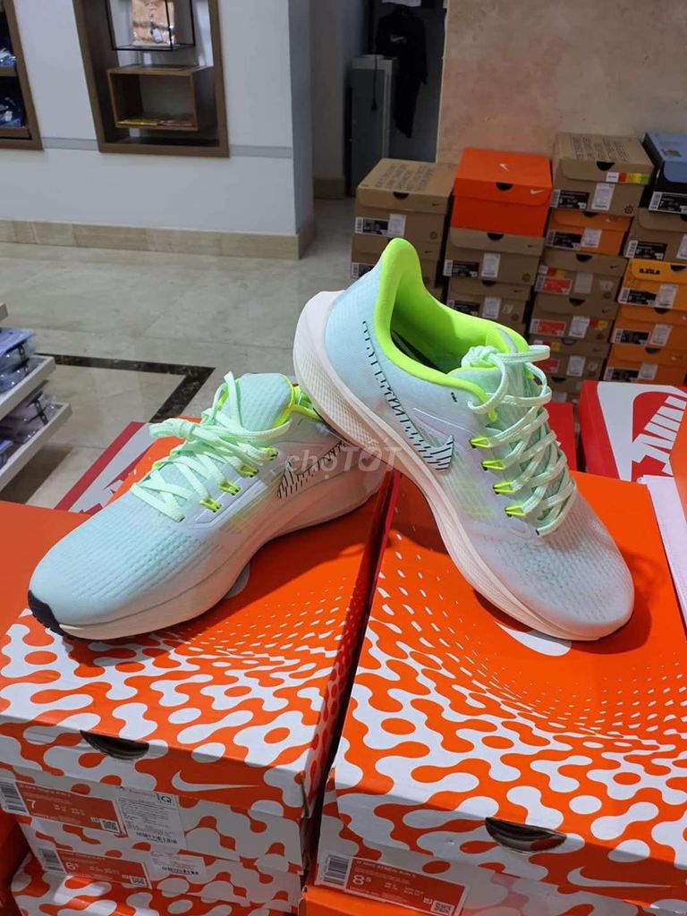 GIÀY CHẠY BỘ NIKE AIR ZOOM PEGASUS 39 DH4071-301. Mua bán Giày dép tại Quận 4 Tp Hồ Chí Minh được đăng bởi Tran Tan Binh hình 3