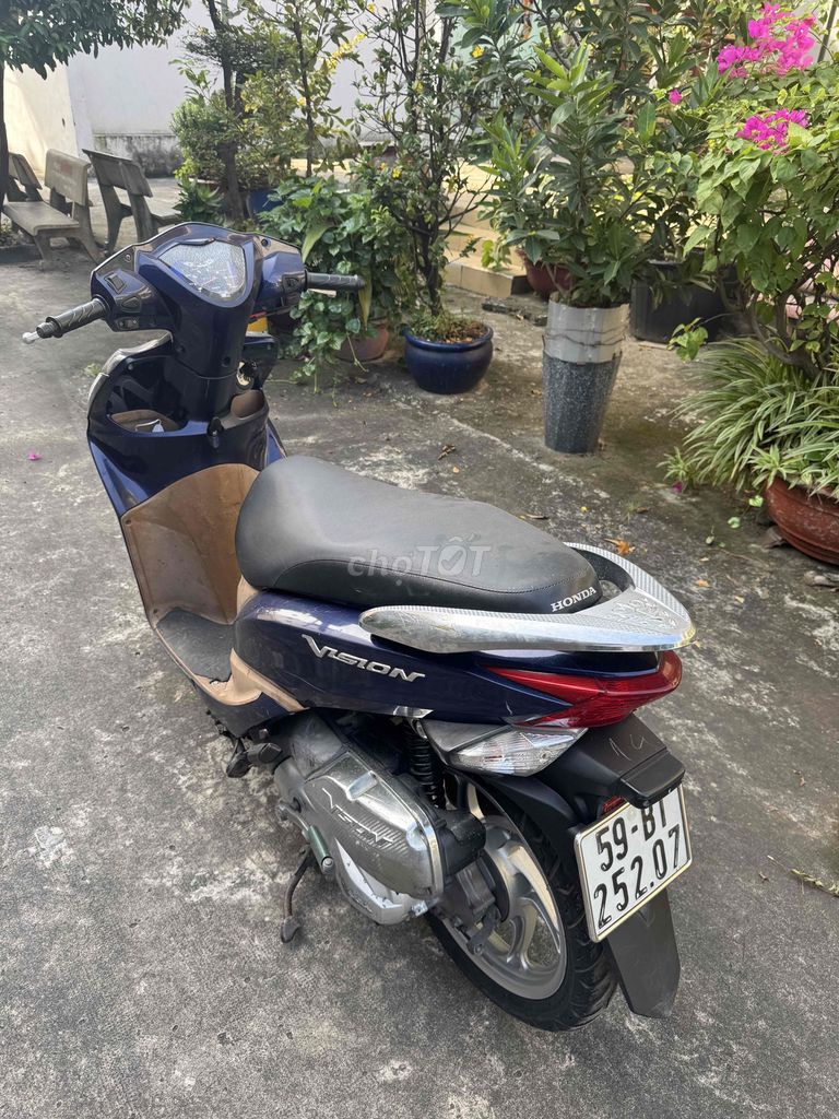 Vission/2014 Bstp giấy tờ đầy đủ btc. Mua bán Xe máy tại Quận Bình Tân Tp Hồ Chí Minh được đăng bởi Đức Khôi hình 3