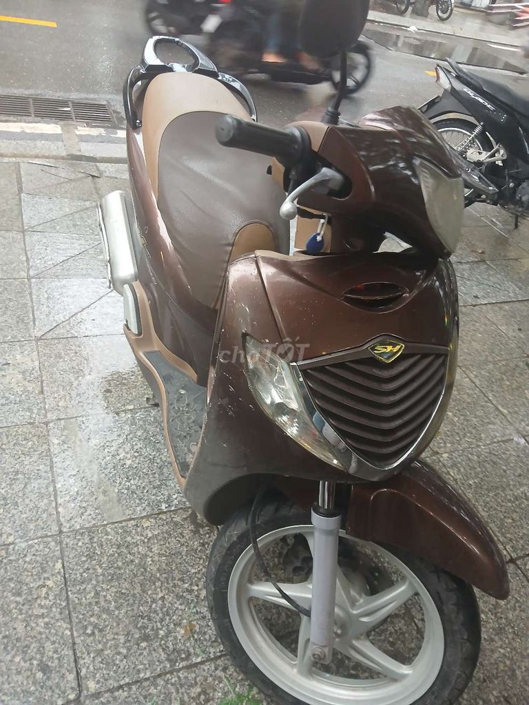 Xe sh nhập. Mua bán Xe máy tại Quận Ba Đình Hà Nội được đăng bởi Quang hình 2