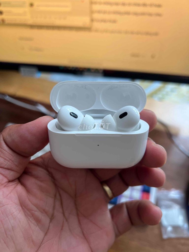 Apple AirPods Pro 2 Typ C BH 01/27. Mua bán Tivi, Âm thanh tại Quận Tân Phú Tp Hồ Chí Minh được đăng bởi Phan Tien Sỹ hình 1