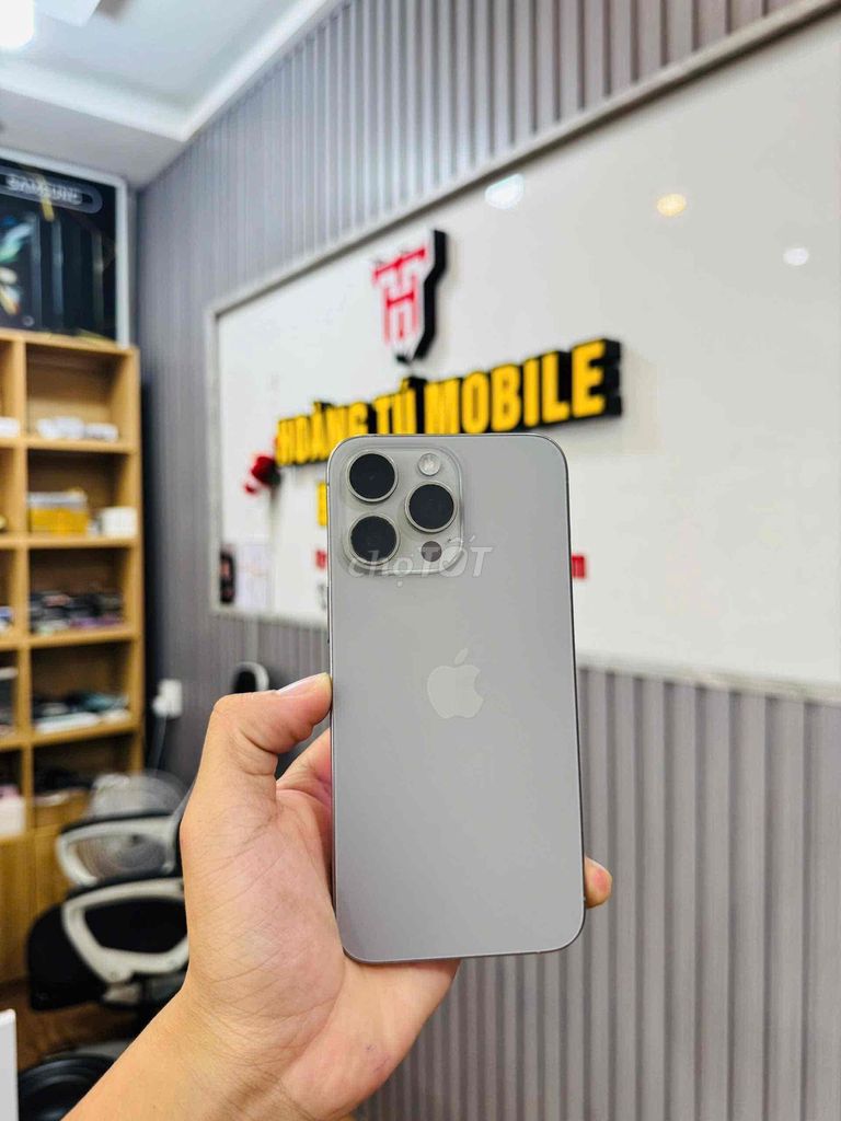 iPhone 15 Pro Max Titan Bản 1TB. Mua bán Điện thoại tại Quận Liên Chiểu Đà Nẵng được đăng bởi Hoàng Tú Mobile hình 1