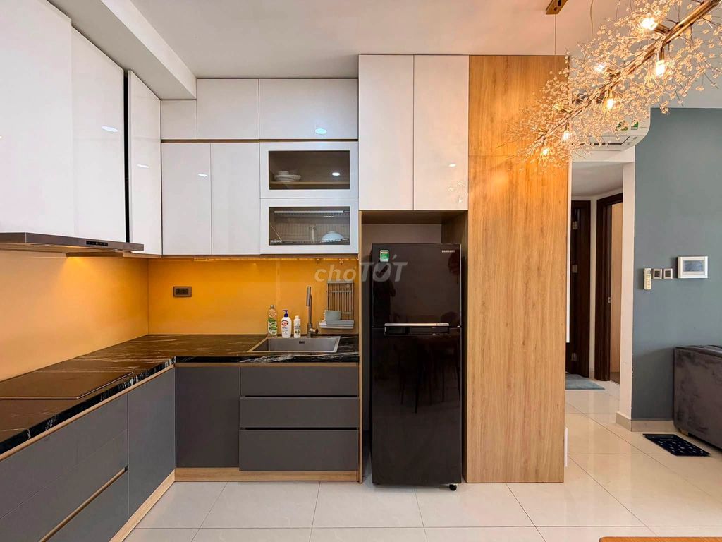Cho thuê căn hộ 2PN Saigon Royal, Quận 4, view hồ bơi - ảnh 3