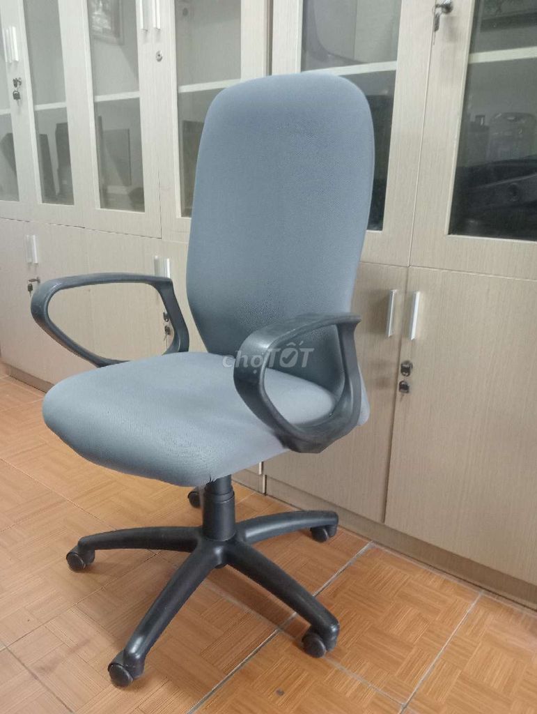 GHẾ XOAY NHẬP KHẨU. Mua bán Bàn ghế tại Huyện Thanh Trì Hà Nội được đăng bởi Mr Quang Tú hình 1