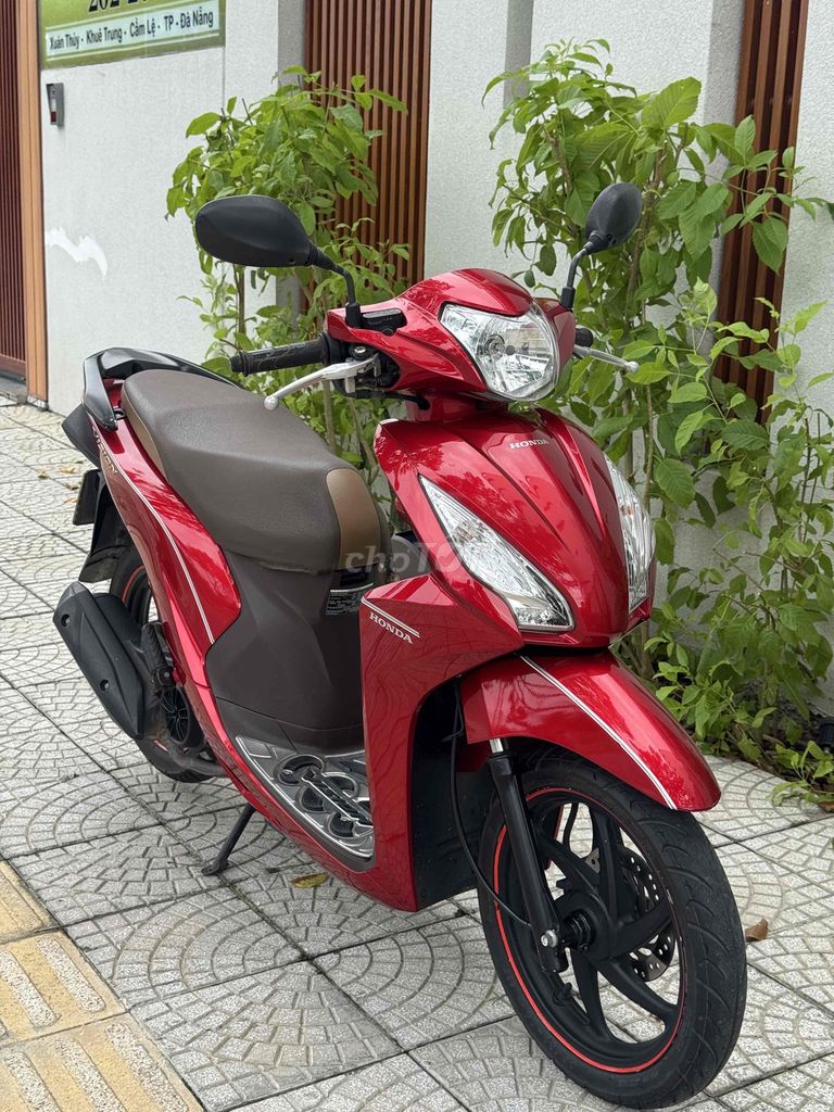 Honda Vision 2019 Красный продажа или обмен