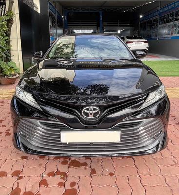 Bán Toyota Camry 2021 2.0Q - 38000 km, chính chủ