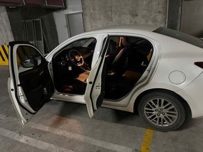 Mazda Mazda 2 Luxury 2021 Trắng 35000 km