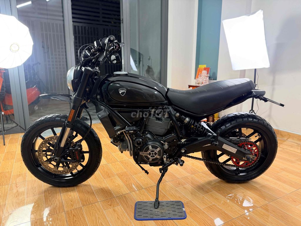 Ducati Scrambler Icon 800 ABS 2018 Черный 18900км