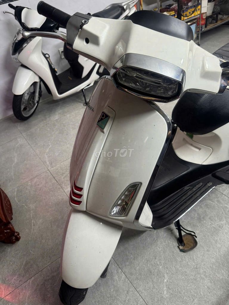 Cần bán xe Vespa Sprint S 125 ABS odo 9000km. Mua bán Xe máy tại Quận 11 Tp Hồ Chí Minh được đăng bởi Chuyên Bác Vinh hình 1