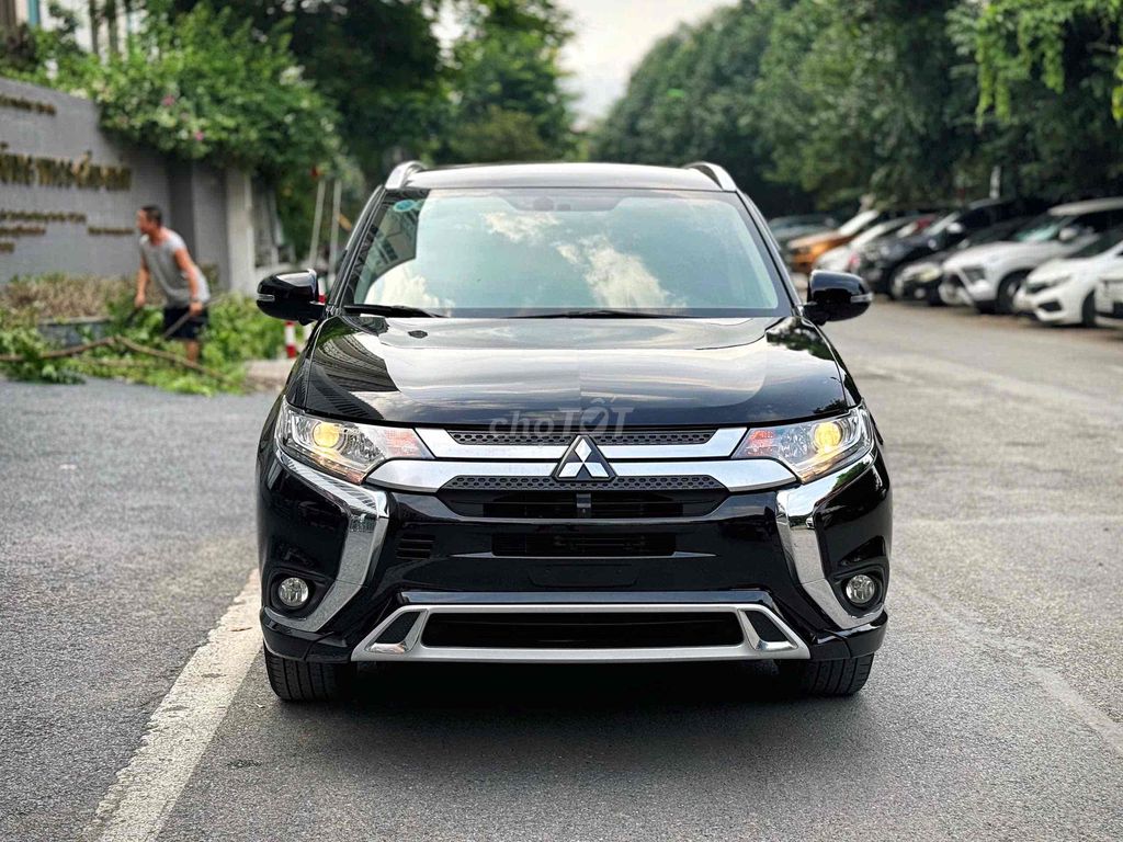 Mitsubishi Outlander 2022 2.0 CVT - 50000 km. Mua bán Ô tô tại Quận Cầu Giấy Hà Nội được đăng bởi Thái Hoàng Long Auto hình 1
