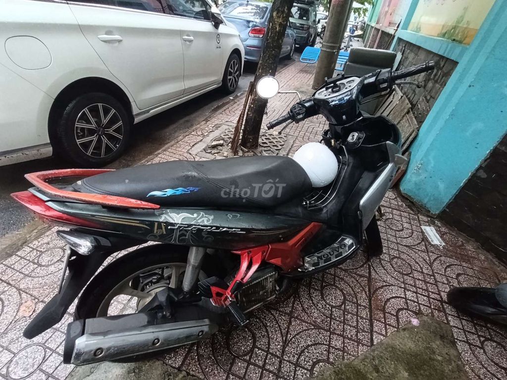 Yamaha Nouvo LX, черный, красный, серебристый