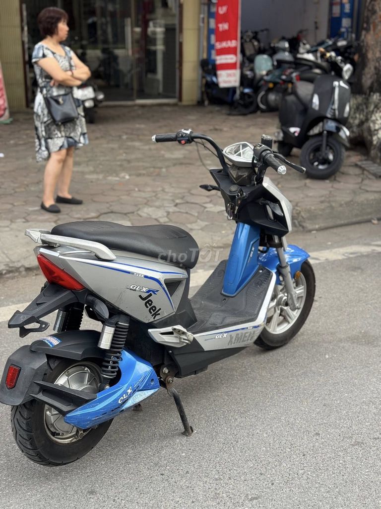 Xả hơn 4 củ. Mua bán Xe điện tại Quận Cầu Giấy Hà Nội được đăng bởi Xe Điện 257 Hoàng Quốc Việt  hình 3