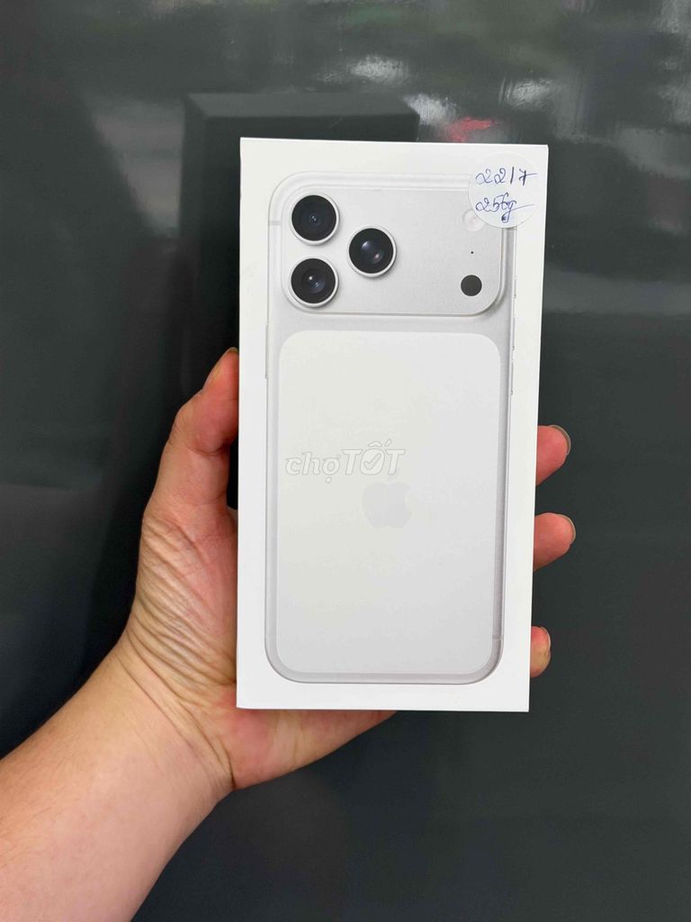 iPhone 17 Pro Max 256GB Bạc Mới 100% Bh 12T TGDĐ. Mua bán Điện thoại tại Quận Ninh Kiều Cần Thơ được đăng bởi Quý Mobile Cần thơ hình 1