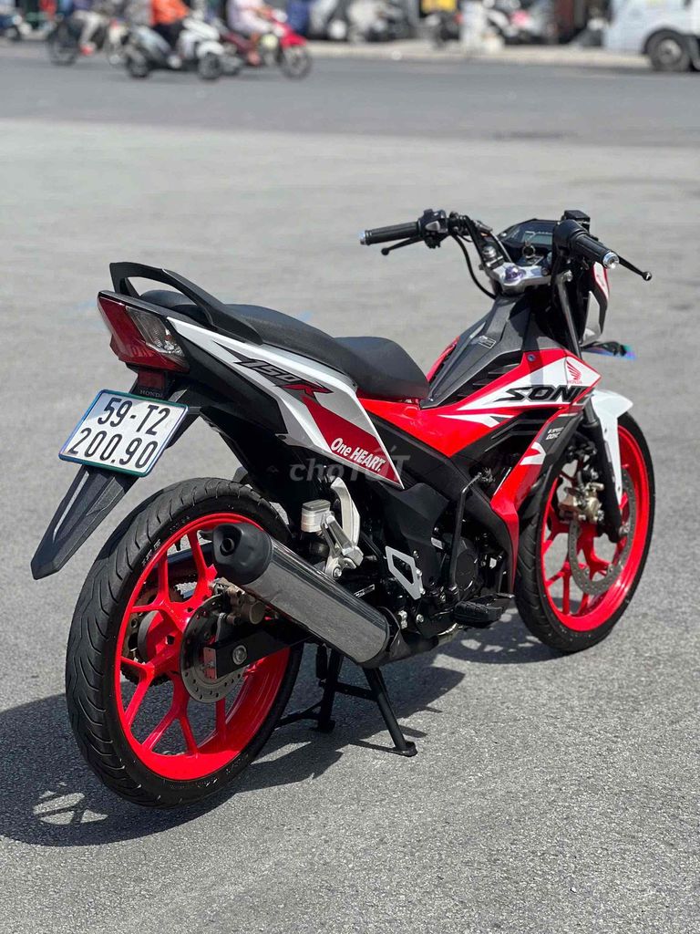 Honda Sonic 150 2019 Trắng Đỏ 18000 km. Mua bán Xe máy tại Quận 11 Tp Hồ Chí Minh được đăng bởi Hưng Từ hình 4