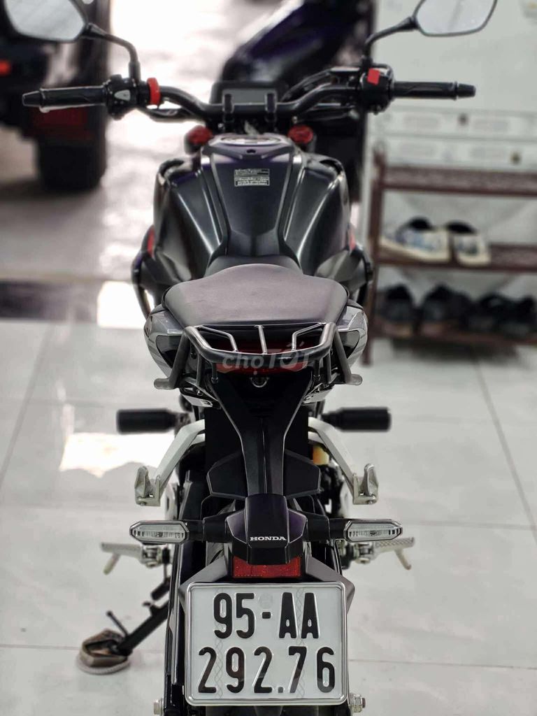 Honda CB150 ABS 2020 Đen 8700 km. Mua bán Xe máy tại Huyện Bình Chánh Tp Hồ Chí Minh được đăng bởi Hoán Nguyễn hình 4