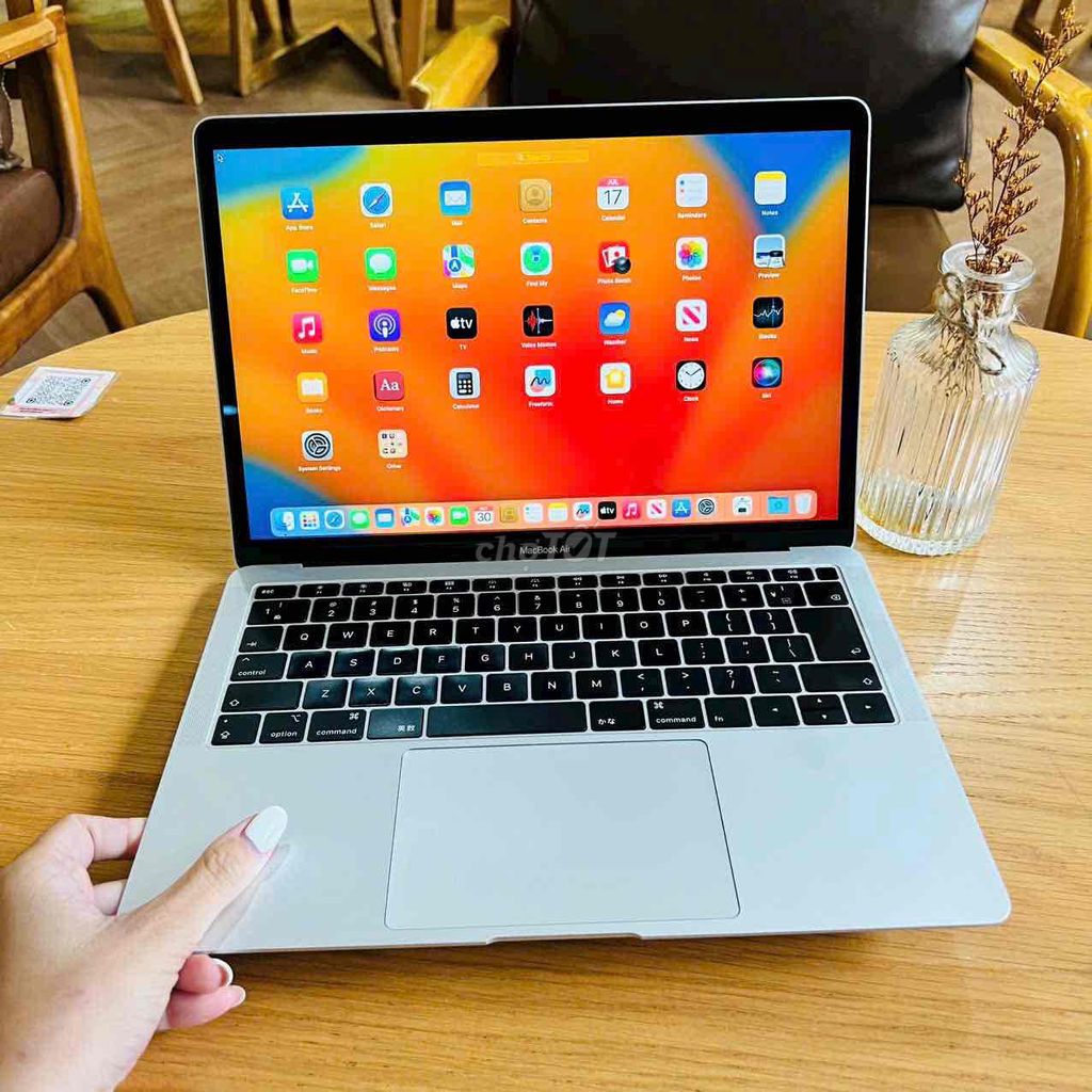 Apple MacBook Air 2019 i5 16GB/512GB cấu hình cao. Mua bán Laptop tại Quận Cẩm Lệ Đà Nẵng được đăng bởi Macflow hình 1