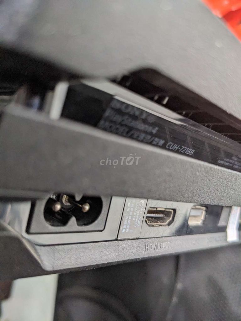 Máy chơi game Sony PS4 Pro 7218b Đen. Mua bán Thiết bị chơi game tại Quận Tân Bình Tp Hồ Chí Minh được đăng bởi TRUNG STOP hình 1