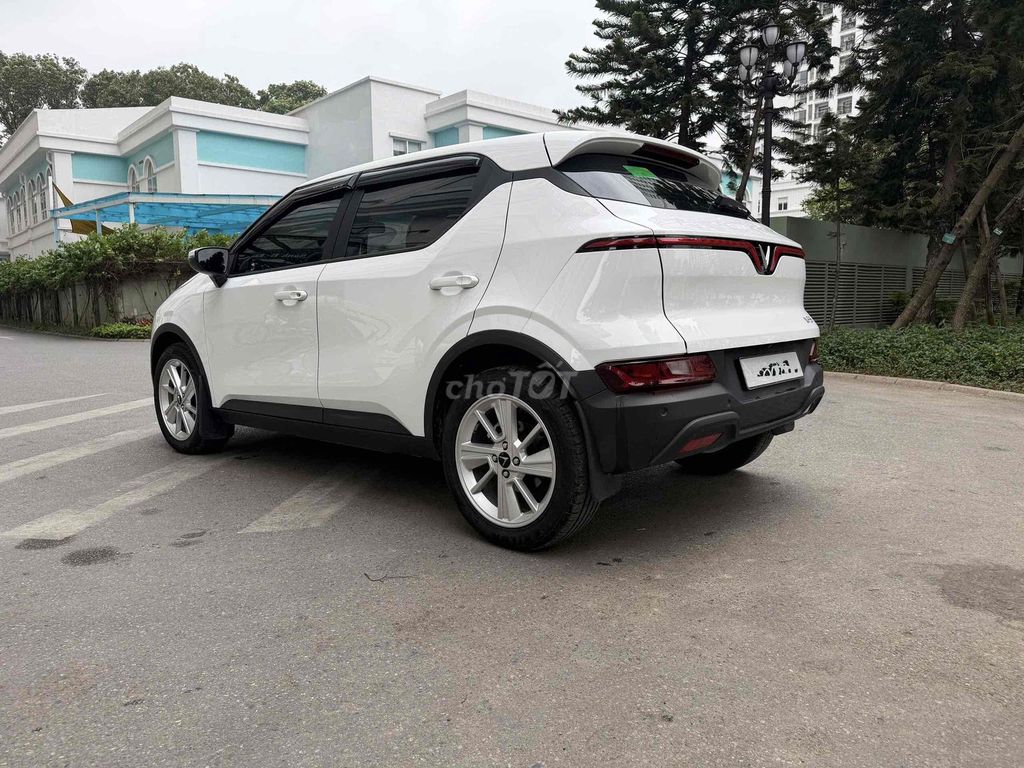 VinFast VF5 Plus 2025 Trắng 20000 km. Mua bán Ô tô tại Quận Hai Bà Trưng Hà Nội được đăng bởi Mr Thọ hình 5