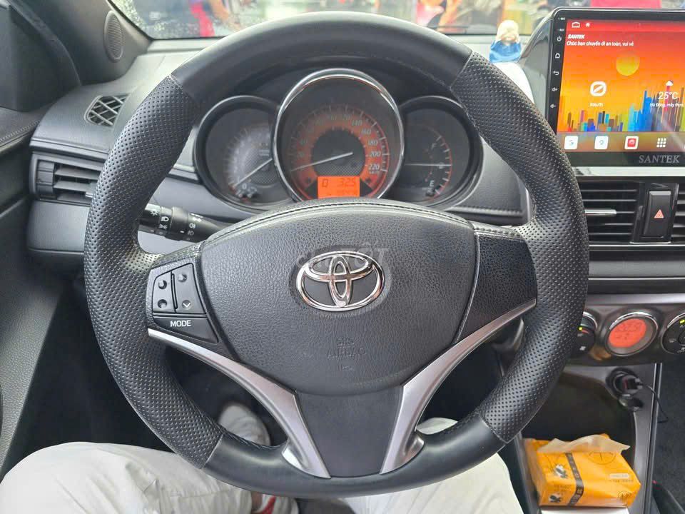 Тойота Ярис 1.3G 2014 Таиланд белая автоматическая