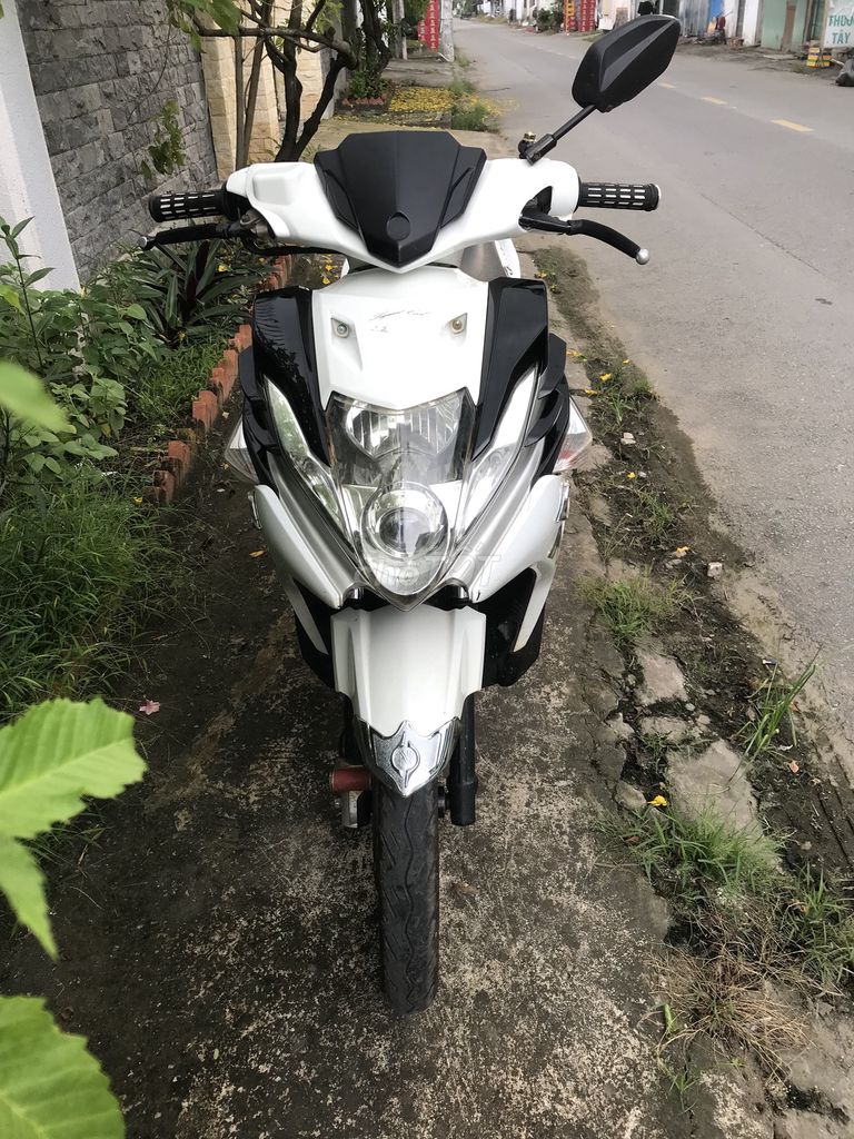 Yamaha novo 5 Fi máy zin màu trắng. Mua bán Xe máy tại Huyện Bến Lức Long An được đăng bởi Nguyên  hình 1